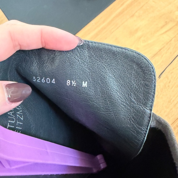 Stuart Weitzman Knee-High Suede Heeled Boots - Gray/Taupe, size 8.5 - Picture 5 of 5